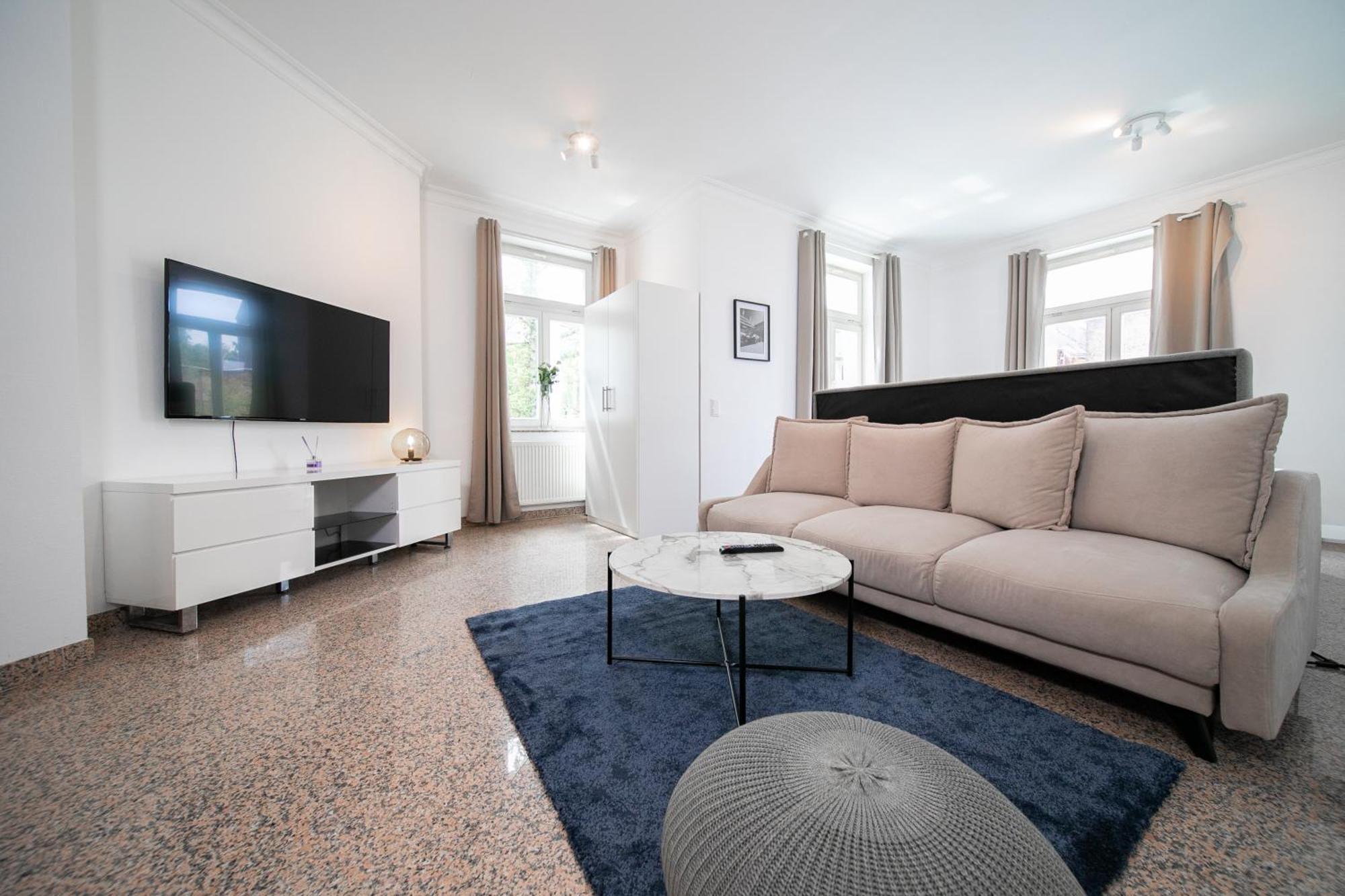 - Kitchen & More Apartment *