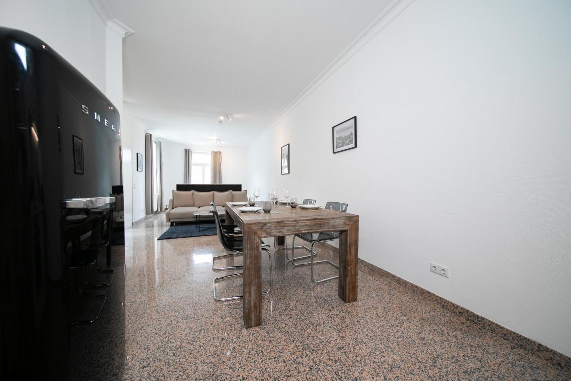 Apartment - Kitchen & More