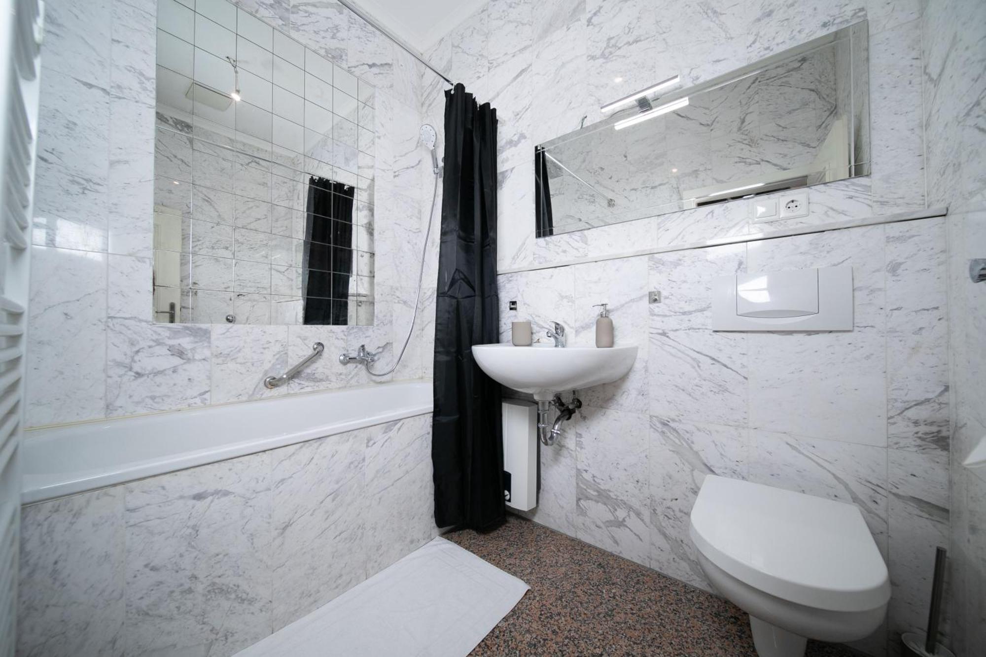 - Kitchen & More Apartment *