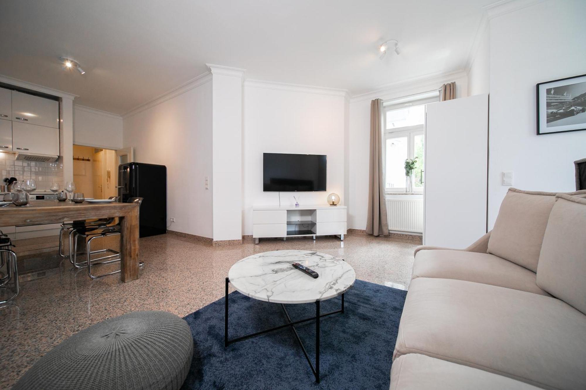 Apartment - Kitchen & More *